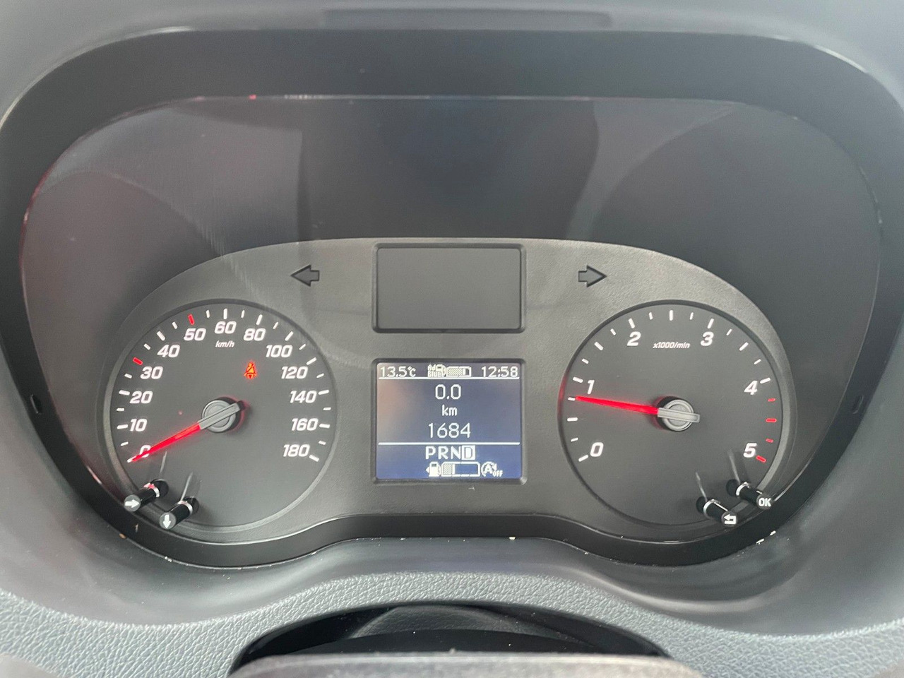 Лизинг на Mercedes-Benz Sprinter 317 CDI 9G 3665 Klima Mercedes-Benz Sprinter 317 CDI 9G 3665 Klima: слика 16 Лизинг на Mercedes-Benz Sprinter 317 CDI 9G 3665 Klima Mercedes-Benz Sprinter 317 CDI 9G 3665 Klima: слика 16