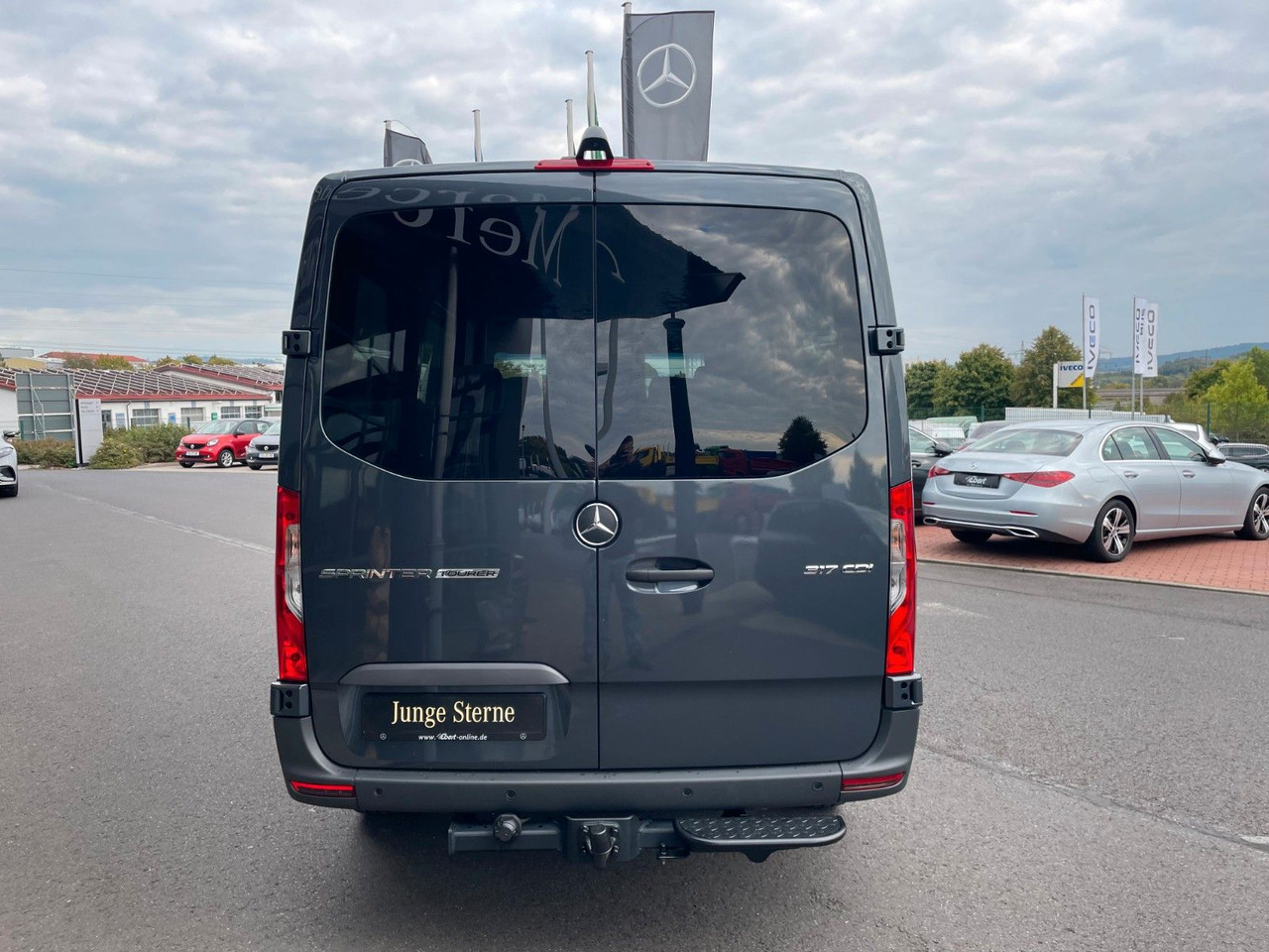 Mercedes-Benz Sprinter 317 CDI Tourer 3665 9G Kamera AHK3,5to - Патничко комбе: слика 4 Mercedes-Benz Sprinter 317 CDI Tourer 3665 9G Kamera AHK3,5to - Патничко комбе: слика 4
