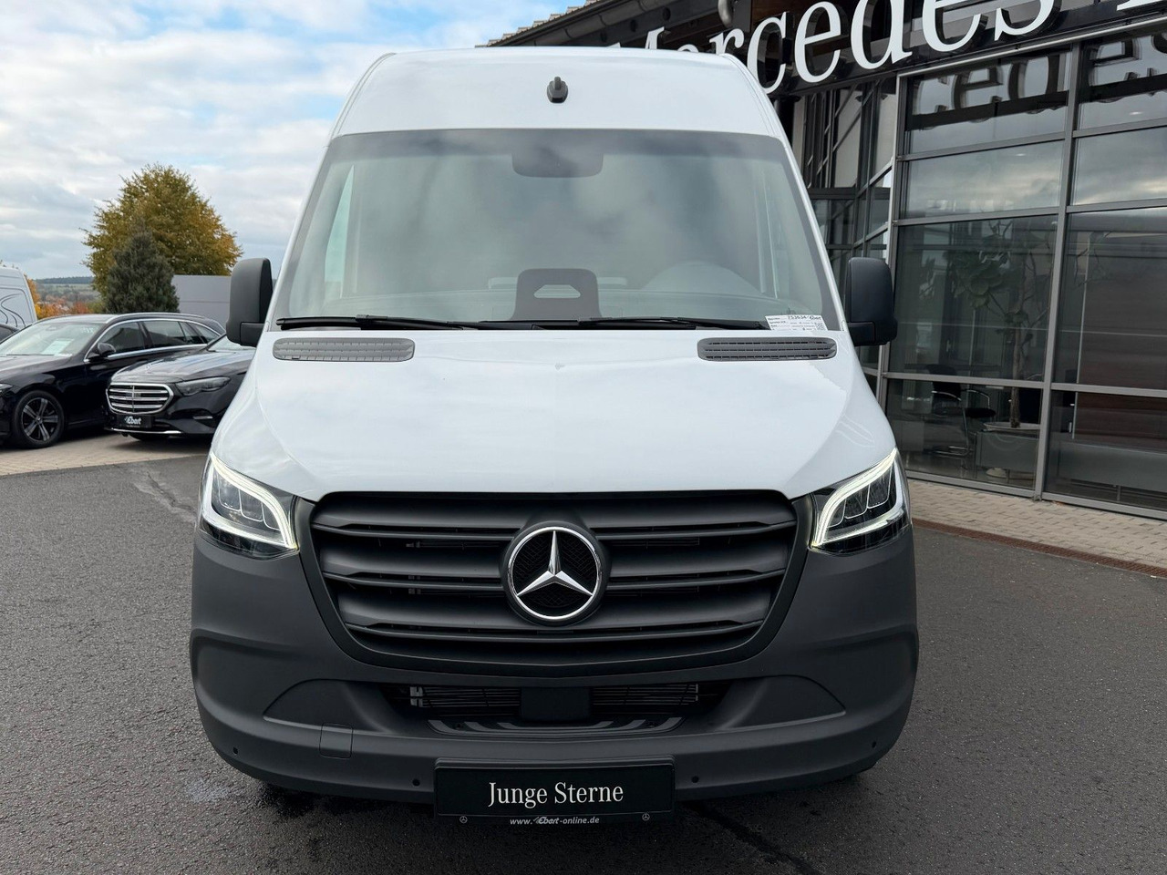 Mercedes-Benz Sprinter 319 CDI 4325 DISTRONIC Klima AHK - Товарно комбе: слика 2 Mercedes-Benz Sprinter 319 CDI 4325 DISTRONIC Klima AHK - Товарно комбе: слика 2