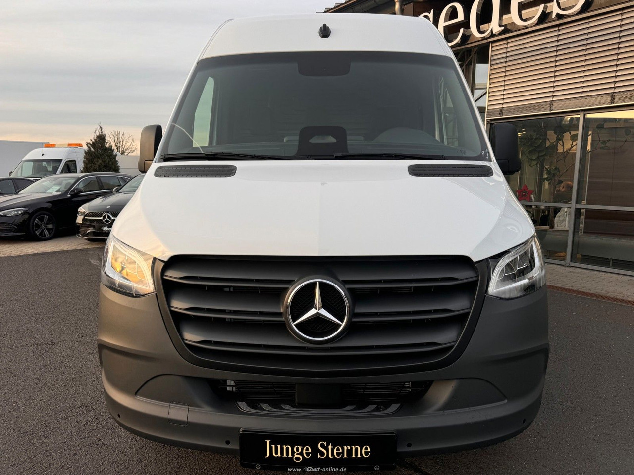 Mercedes-Benz Sprinter 319 CDI 4325 Klima Kamera AHK LED - Товарно комбе: слика 2 Mercedes-Benz Sprinter 319 CDI 4325 Klima Kamera AHK LED - Товарно комбе: слика 2