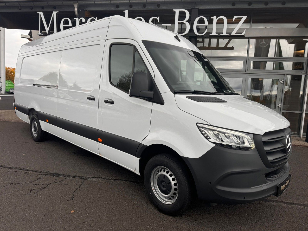 Mercedes-Benz Sprinter 319 CDI Extralang DISTRONIC Kamera LED - Товарно комбе: слика 1 Mercedes-Benz Sprinter 319 CDI Extralang DISTRONIC Kamera LED - Товарно комбе: слика 1