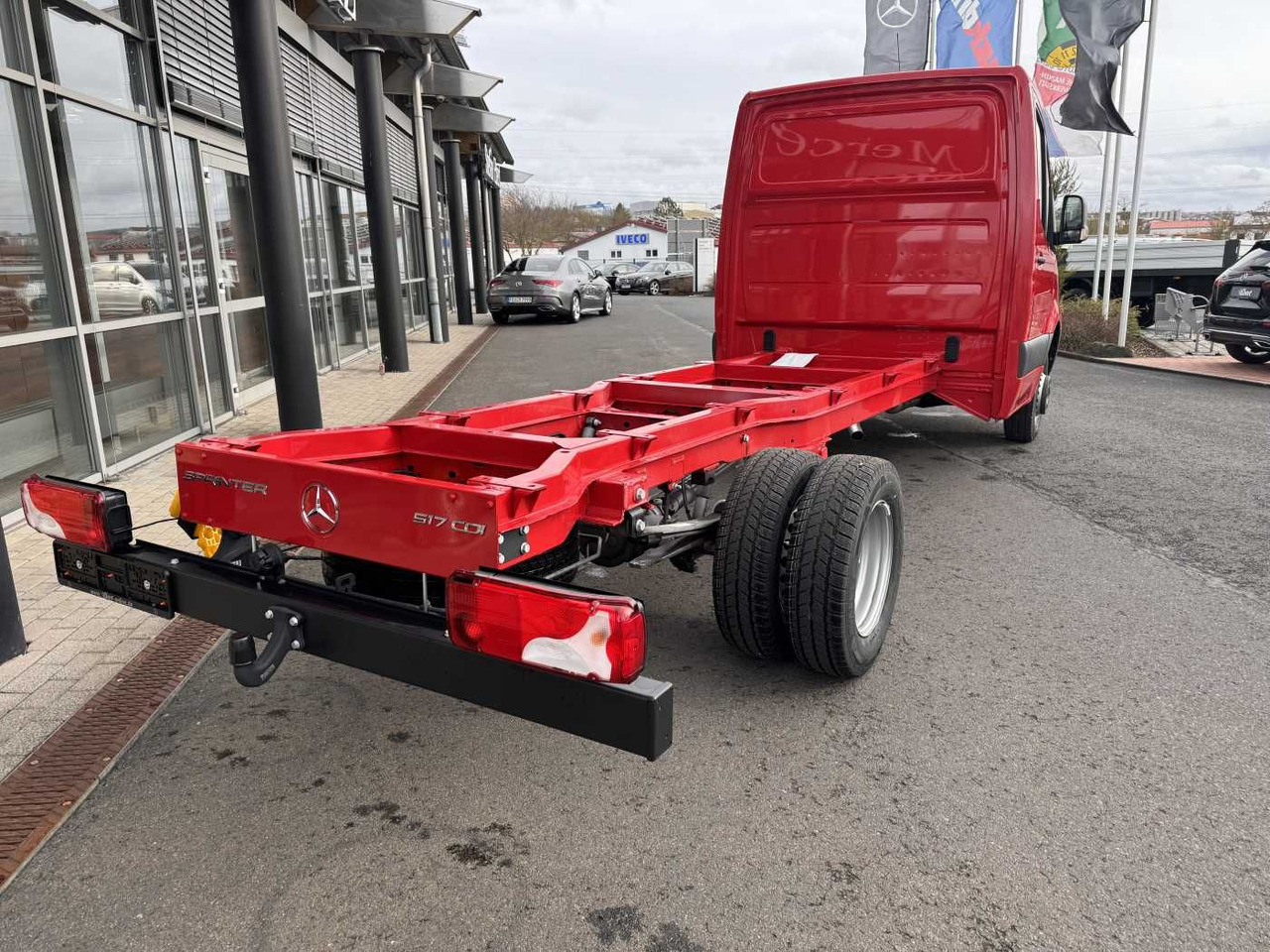 Mercedes-Benz Sprinter 517 CDI 4325 Fahrgestell AHK3,5 5.500kg - Камион со кабинска шасија: слика 4 Mercedes-Benz Sprinter 517 CDI 4325 Fahrgestell AHK3,5 5.500kg - Камион со кабинска шасија: слика 4