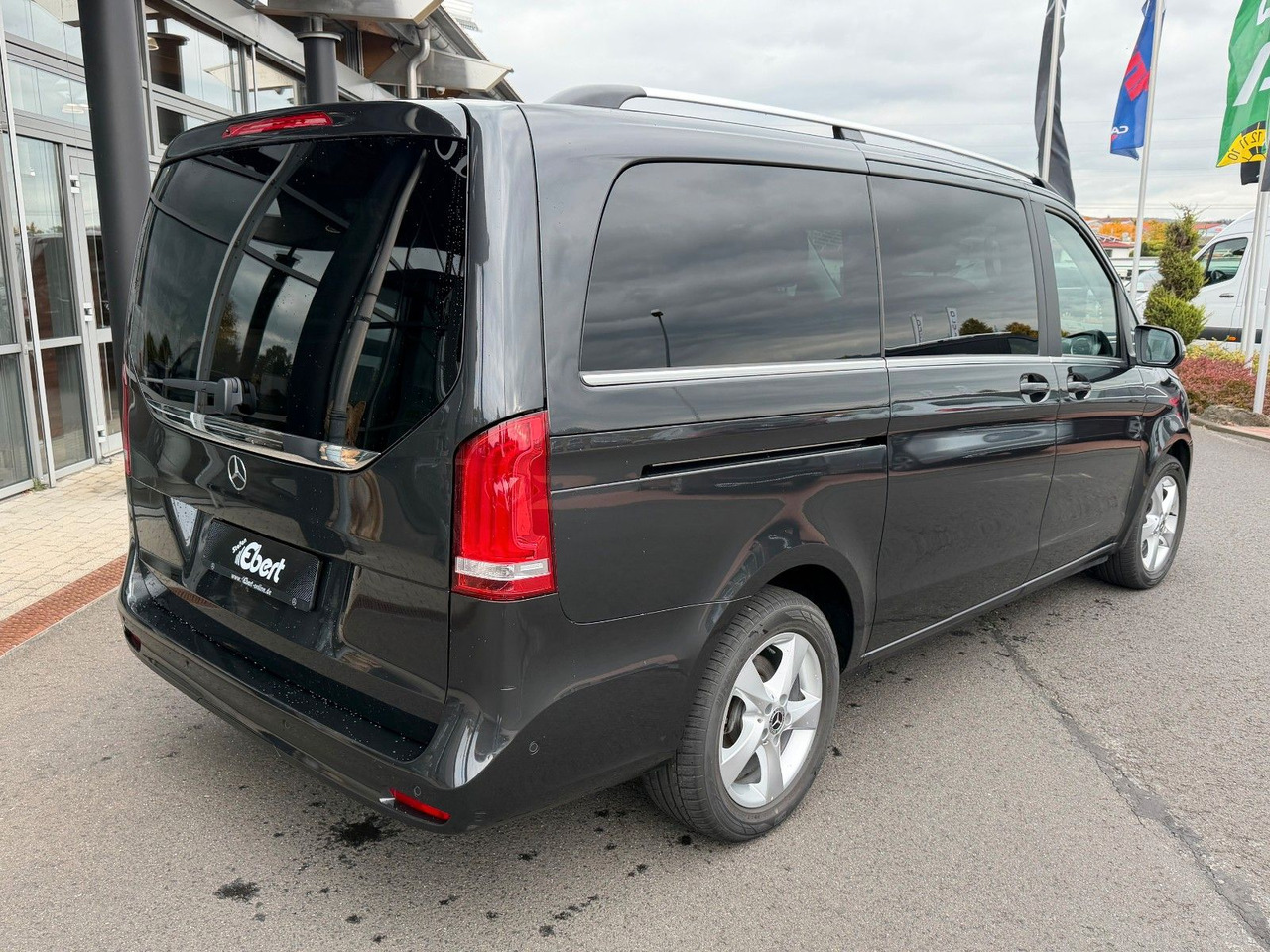Mercedes-Benz V 250 AVANTGARDE ED AHK Tisch 6Sitze - Патничко комбе: слика 4 Mercedes-Benz V 250 AVANTGARDE ED AHK Tisch 6Sitze - Патничко комбе: слика 4