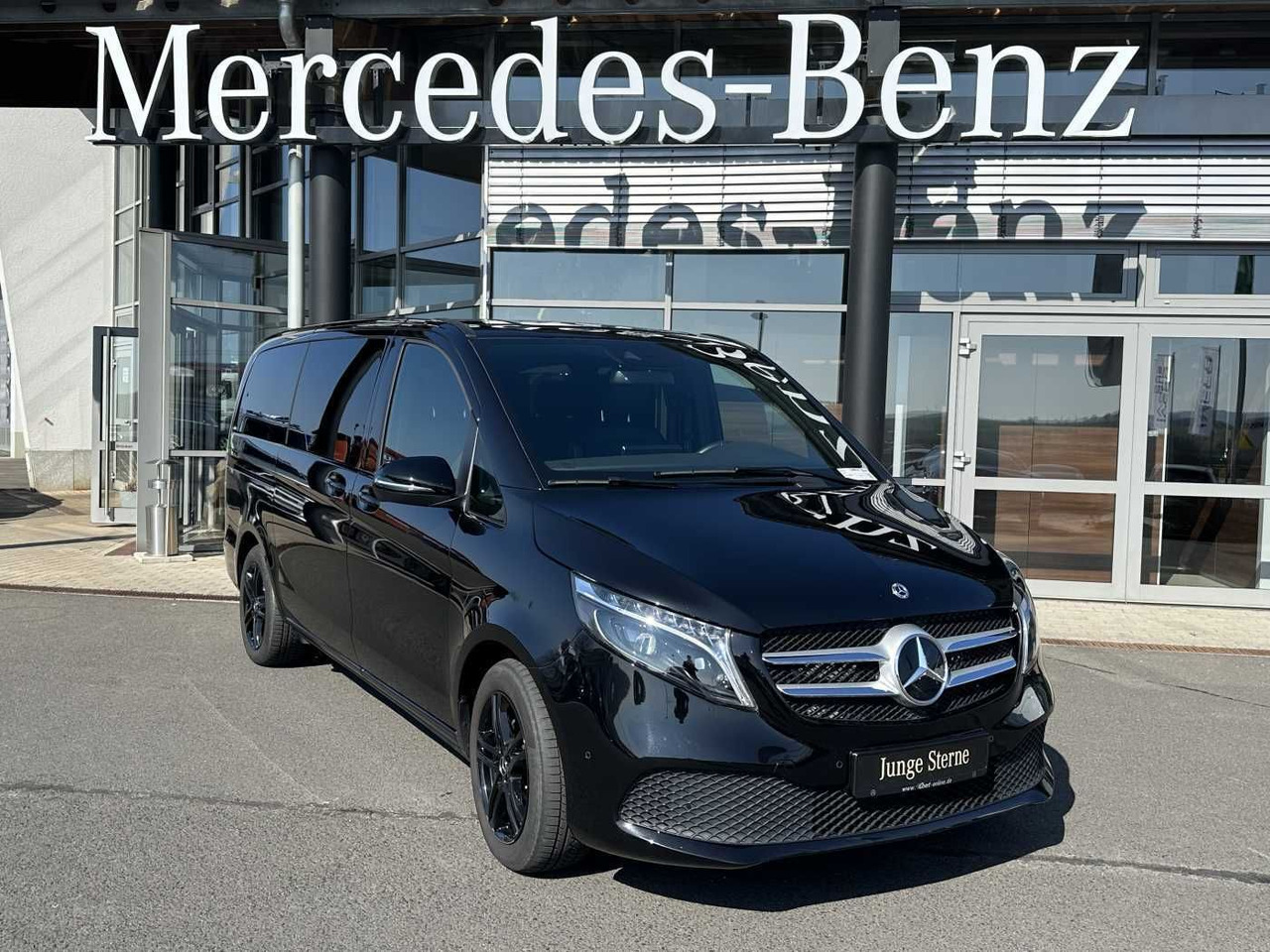 Mercedes-Benz V 250 d EDITION Leder Kamera ILS 7Sitze - Автомобил: слика 1 Mercedes-Benz V 250 d EDITION Leder Kamera ILS 7Sitze - Автомобил: слика 1
