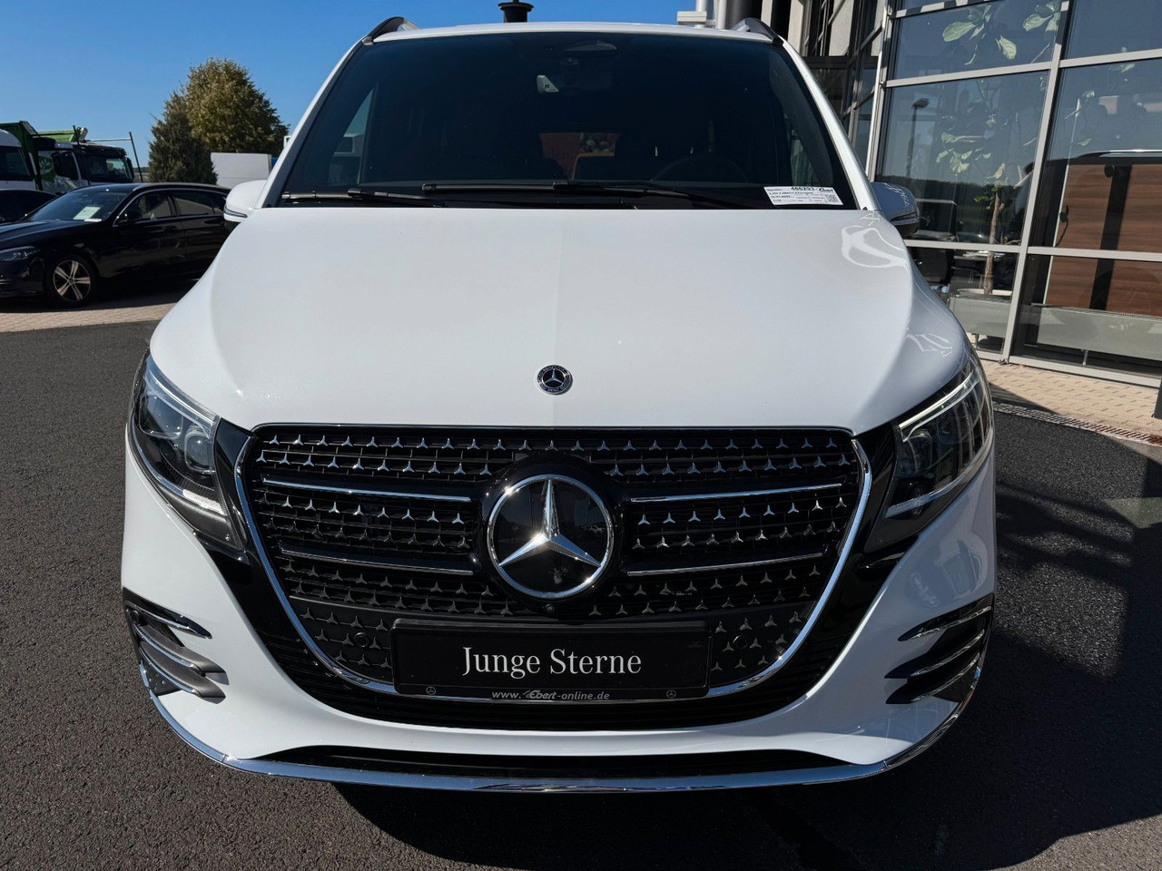 Mercedes-Benz V 300 d 4MATIC EXCLUSIVE AMG Tische AHK2,5to - Патничко комбе: слика 2 Mercedes-Benz V 300 d 4MATIC EXCLUSIVE AMG Tische AHK2,5to - Патничко комбе: слика 2