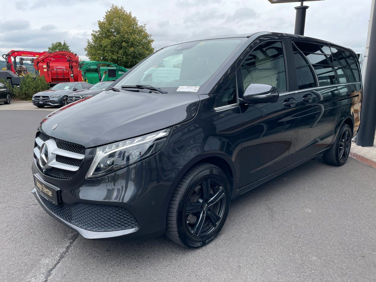 Mercedes-Benz V 300 d AVA ED 4MATIC Sitzklima Burmester 6Sitze - Караван: слика 2 Mercedes-Benz V 300 d AVA ED 4MATIC Sitzklima Burmester 6Sitze - Караван: слика 2