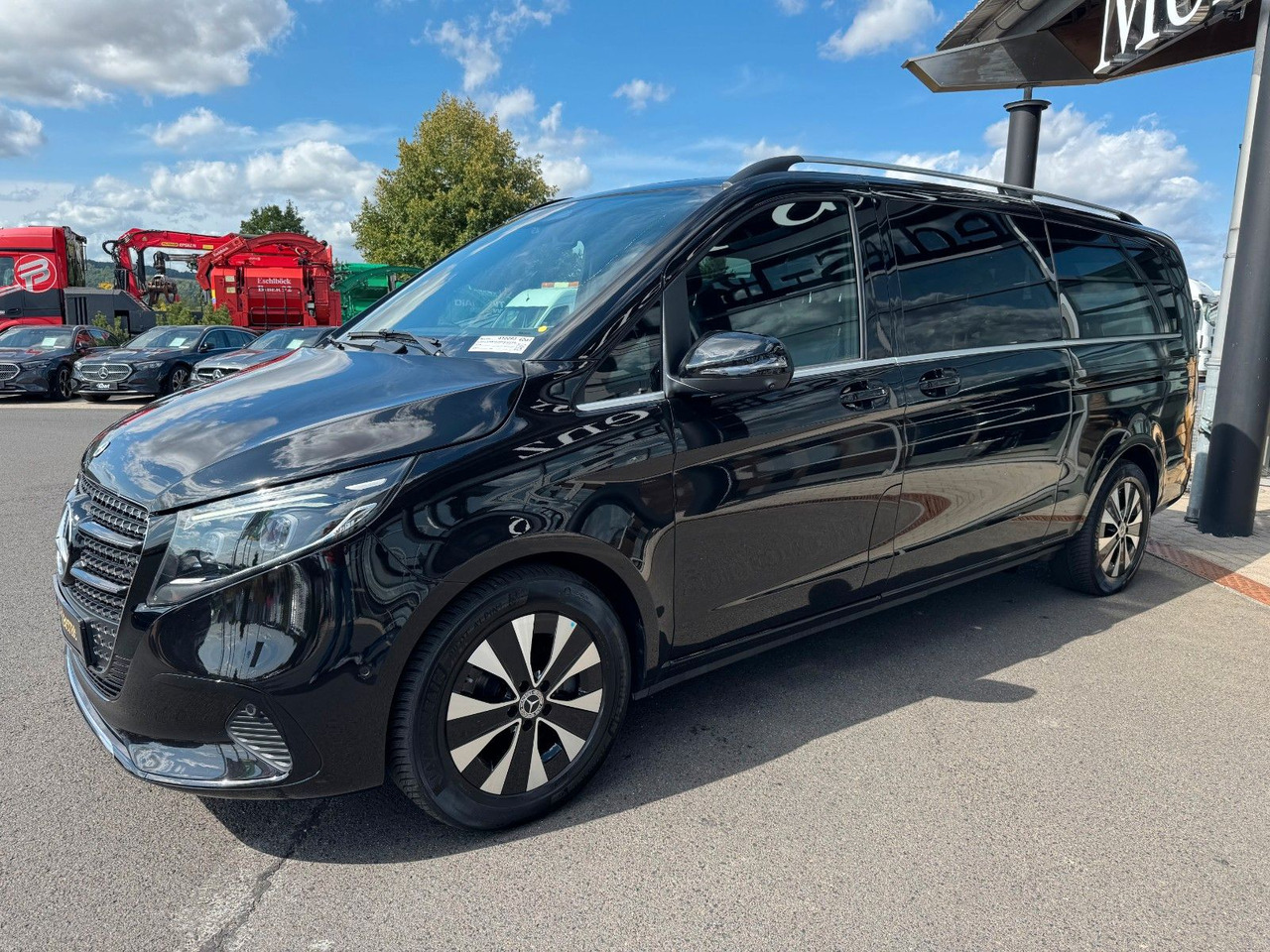 Mercedes-Benz V 300 d AVANTGARDE Extralang 360Kamera Standheiz - Патничко комбе: слика 2 Mercedes-Benz V 300 d AVANTGARDE Extralang 360Kamera Standheiz - Патничко комбе: слика 2