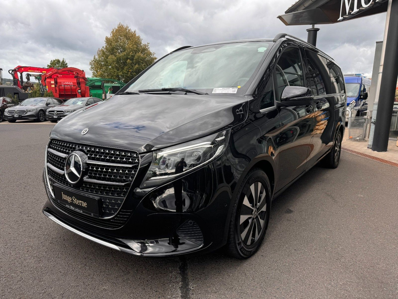 Mercedes-Benz V 300 d AVANTGARDE Extralang 360Kamera Standheiz - Караван: слика 3 Mercedes-Benz V 300 d AVANTGARDE Extralang 360Kamera Standheiz - Караван: слика 3