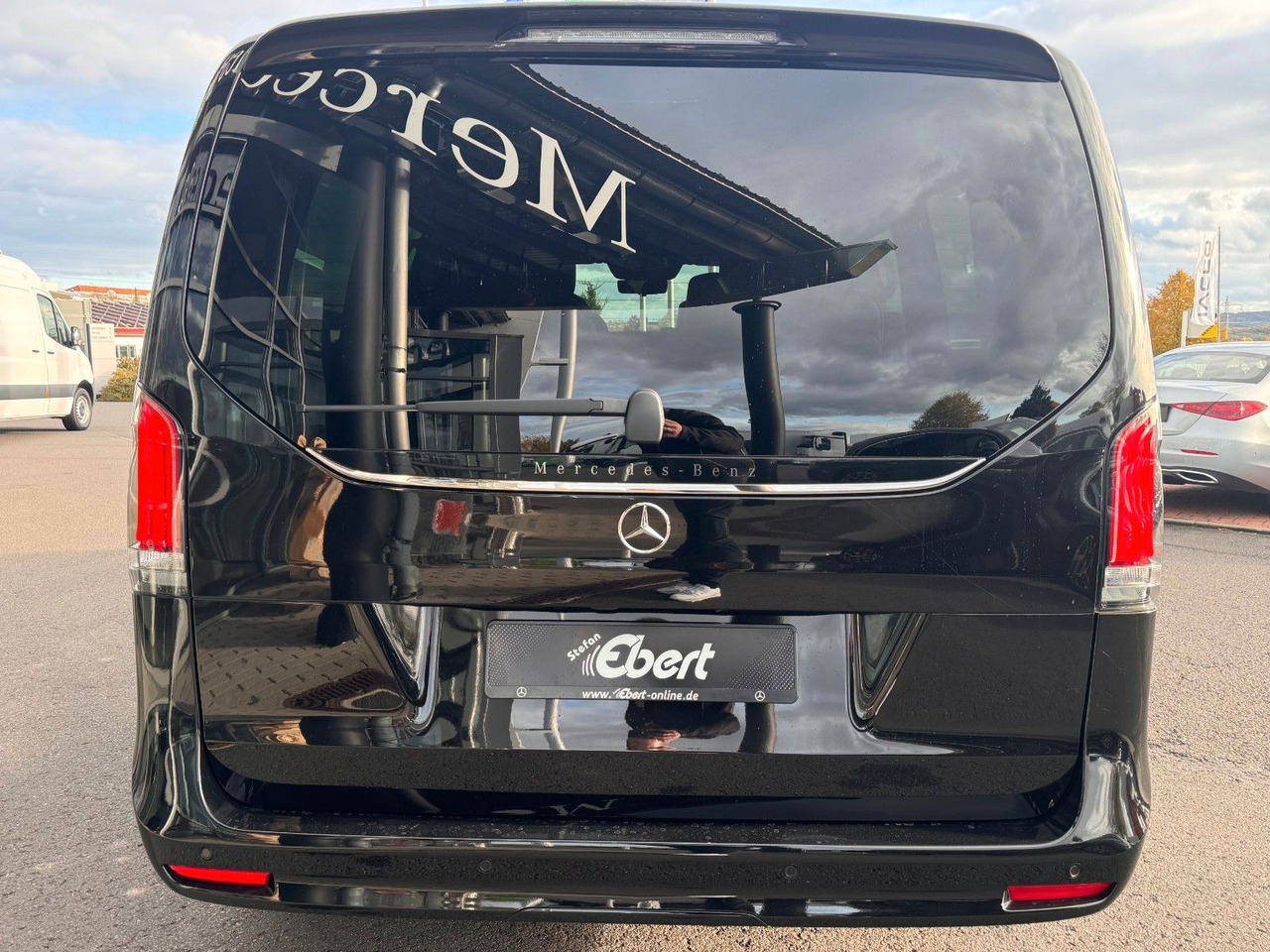 Mercedes-Benz V 300 d EXCLUSIVE AIRMATIC AHK2,5 Standheiz - Караван: слика 5 Mercedes-Benz V 300 d EXCLUSIVE AIRMATIC AHK2,5 Standheiz - Караван: слика 5