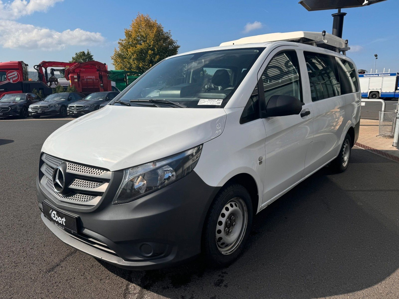 Mercedes-Benz Vito 111 CDI Tourer Begleitfahrzeug BF3+ / WVZ - Мало комбе: слика 3 Mercedes-Benz Vito 111 CDI Tourer Begleitfahrzeug BF3+ / WVZ - Мало комбе: слика 3