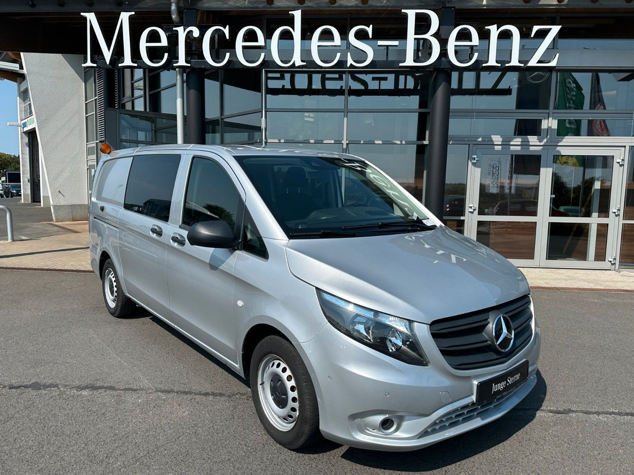 Mercedes-Benz Vito 114 CDI Mixto Regal AHK Klima PARKTRONIC - Патничко комбе: слика 1 Mercedes-Benz Vito 114 CDI Mixto Regal AHK Klima PARKTRONIC - Патничко комбе: слика 1