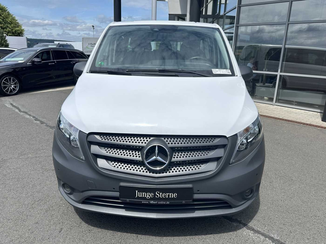 Mercedes-Benz Vito 114 CDI Tourer 9G Klima Audio40 Extralang - Патничко комбе: слика 2 Mercedes-Benz Vito 114 CDI Tourer 9G Klima Audio40 Extralang - Патничко комбе: слика 2