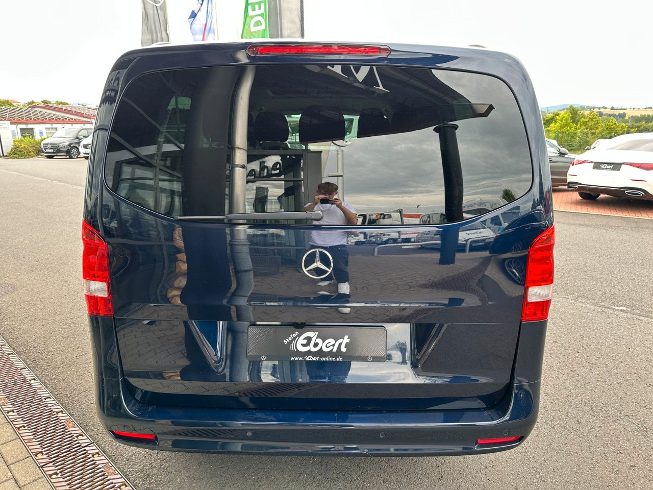 Mercedes-Benz Vito 116 CDI Tourer Pro Liege-Paket Panoramadach - Патничко комбе: слика 5 Mercedes-Benz Vito 116 CDI Tourer Pro Liege-Paket Panoramadach - Патничко комбе: слика 5