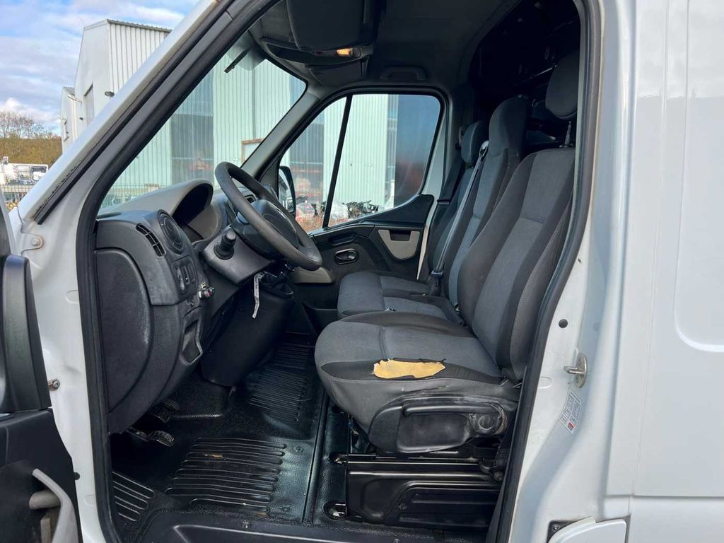 Лизинг на Renault Master 2.3 dCi / KLUBB K26, 12m  Renault Master 2.3 dCi / KLUBB K26, 12m: слика 13