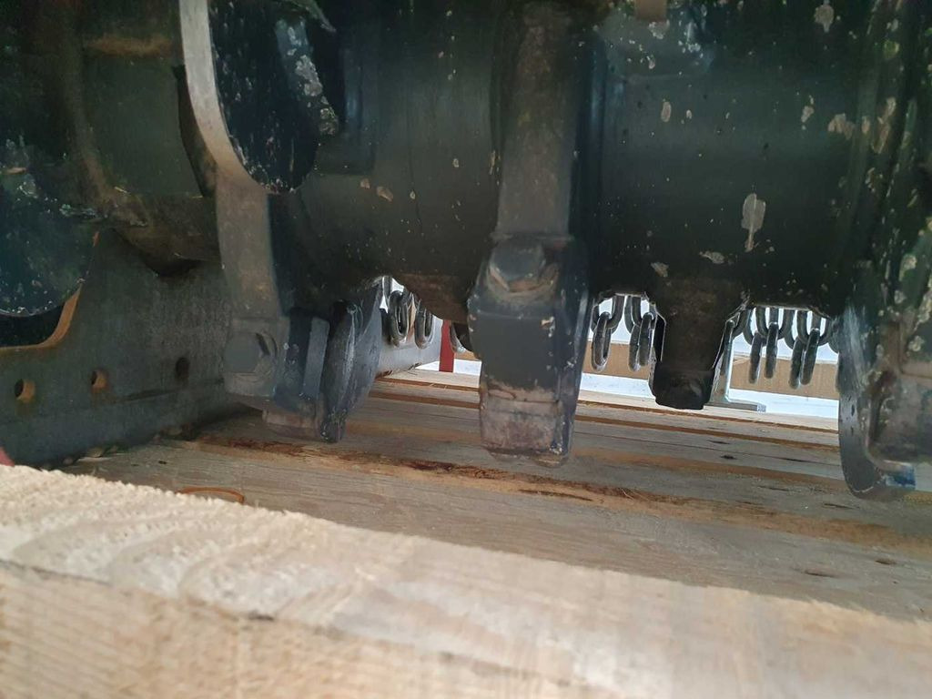 Шумски мулчер Seppi M. BMS 125 Forstmulcher / Drehmotor / DEMO Seppi M. BMS 125 Forstmulcher / Drehmotor / DEMO: слика 11 Шумски мулчер Seppi M. BMS 125 Forstmulcher / Drehmotor / DEMO Seppi M. BMS 125 Forstmulcher / Drehmotor / DEMO: слика 11