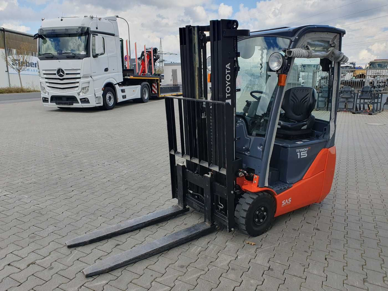 Лизинг на Toyota 8FBET15 / Triplex: 4.30m / nur 393h! / SS Toyota 8FBET15 / Triplex: 4.30m / nur 393h! / SS: слика 8 Лизинг на Toyota 8FBET15 / Triplex: 4.30m / nur 393h! / SS Toyota 8FBET15 / Triplex: 4.30m / nur 393h! / SS: слика 8