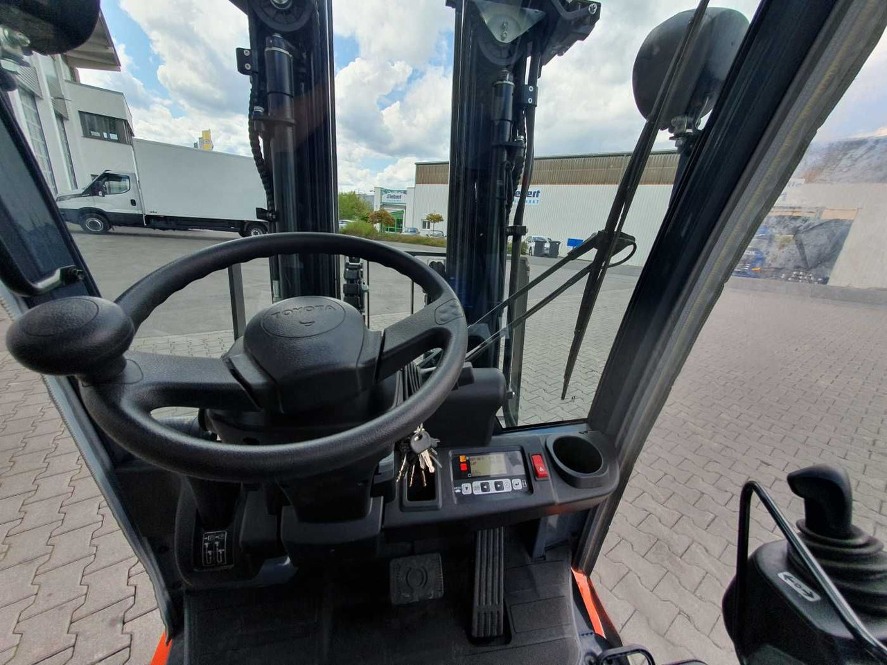 Лизинг на Toyota 8FBET15 / Triplex: 4.30m / nur 393h! / SS Toyota 8FBET15 / Triplex: 4.30m / nur 393h! / SS: слика 11 Лизинг на Toyota 8FBET15 / Triplex: 4.30m / nur 393h! / SS Toyota 8FBET15 / Triplex: 4.30m / nur 393h! / SS: слика 11