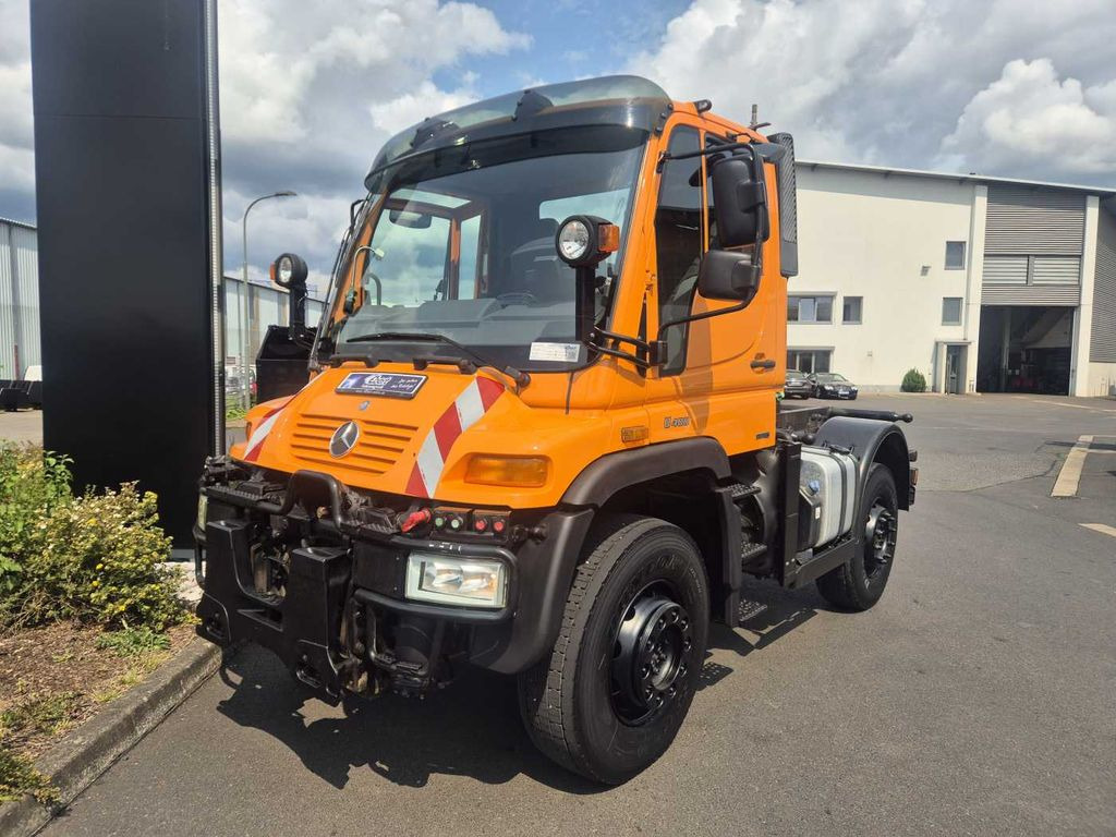 Unimog U 400 4x4 Fahrgestell Vario Pilot Zapfwelle LOF - Камион со кабинска шасија: слика 2 Unimog U 400 4x4 Fahrgestell Vario Pilot Zapfwelle LOF - Камион со кабинска шасија: слика 2