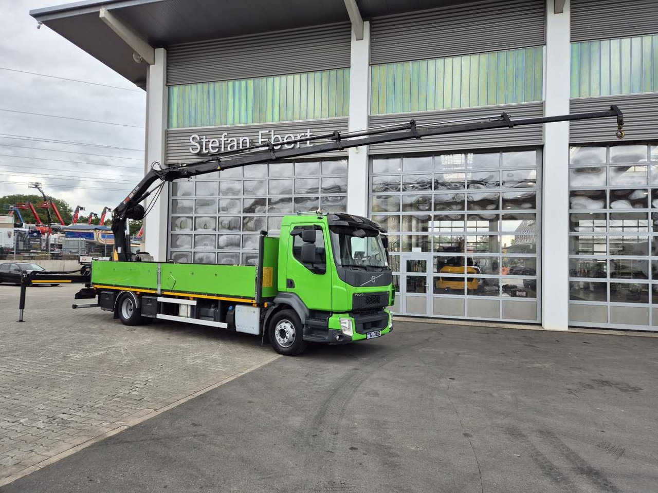 Volvo FL 42 R Kran Hiab XS 088 Funk bis 14 m! Kamera - Камион со платформа, Камион со кран: слика 1 Volvo FL 42 R Kran Hiab XS 088 Funk bis 14 m! Kamera - Камион со платформа, Камион со кран: слика 1