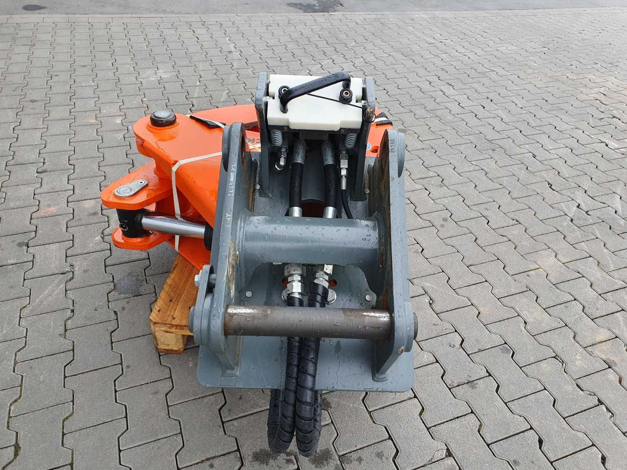 Westtech CL260 Fällgreifer Likufix SW33 2024 - Секач на стебла: слика 5 Westtech CL260 Fällgreifer Likufix SW33 2024 - Секач на стебла: слика 5