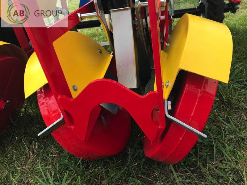 Agro-Osek double row cup planter S237/3 - Опрема за сеење: слика 4 Agro-Osek double row cup planter S237/3 - Опрема за сеење: слика 4