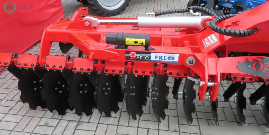Awemak hydraulic folding disc harrow Ozyrys BTH40, 4 m - Ситнач со дискови: слика 2 Awemak hydraulic folding disc harrow Ozyrys BTH40, 4 m - Ситнач со дискови: слика 2