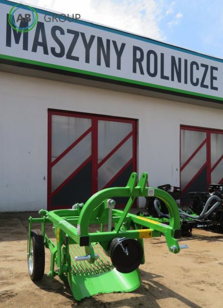 Bomet Ursa Z655/1 vibrating potato digger with rear discharge – available immediately - Комбајн за компир: слика 1 Bomet Ursa Z655/1 vibrating potato digger with rear discharge – available immediately - Комбајн за компир: слика 1