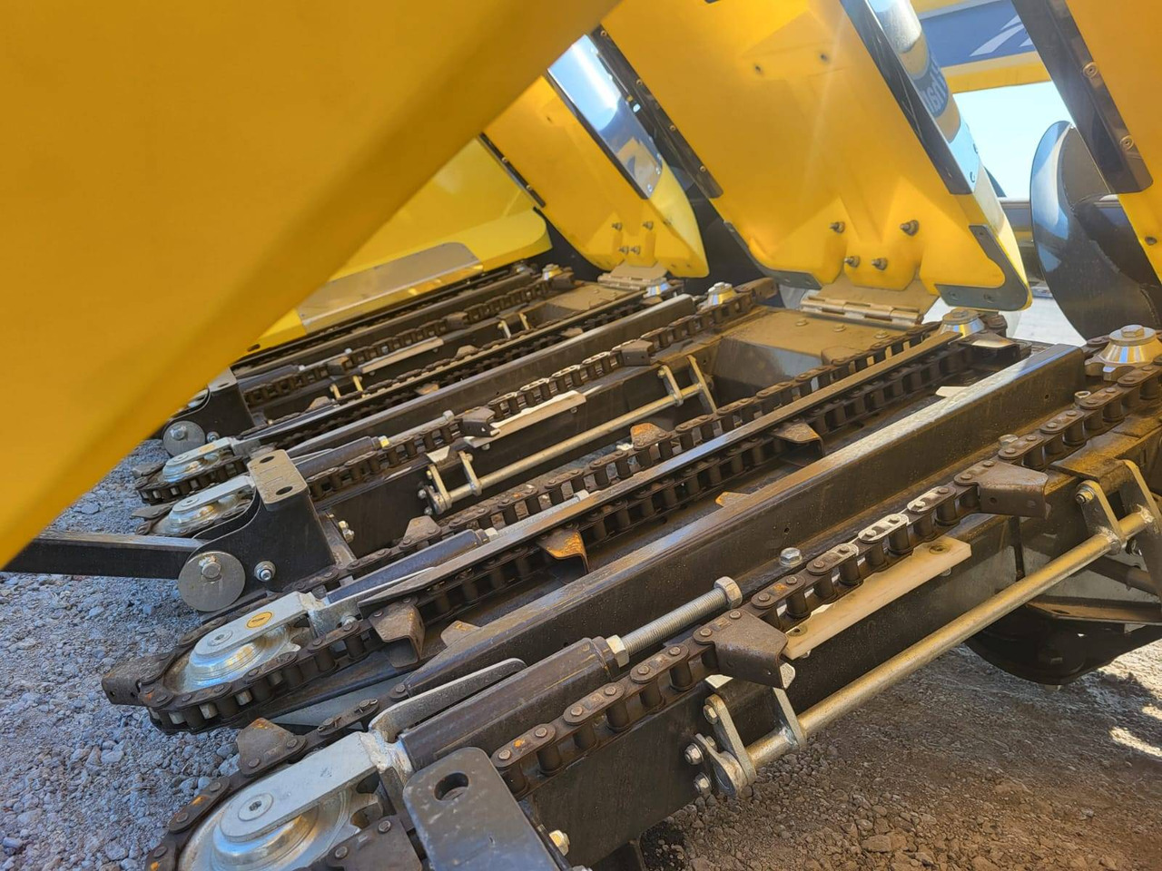 Harmak corn header MT5 - Комбајн за пченка: слика 4 Harmak corn header MT5 - Комбајн за пченка: слика 4