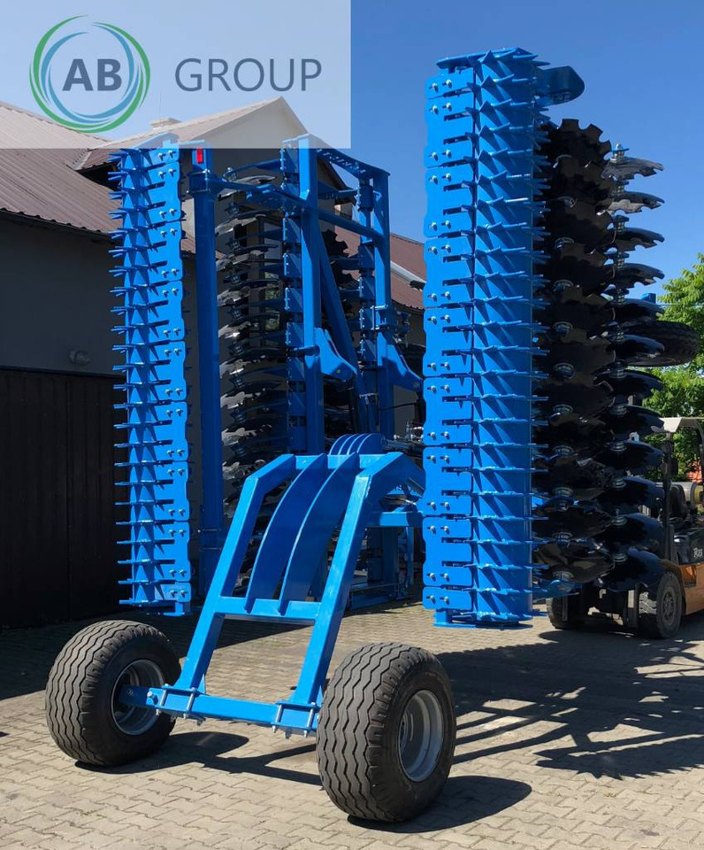 Hydraulically foldable disc harrow with a 5 m BTH trolley - Ситнач со дискови: слика 3 Hydraulically foldable disc harrow with a 5 m BTH trolley - Ситнач со дискови: слика 3
