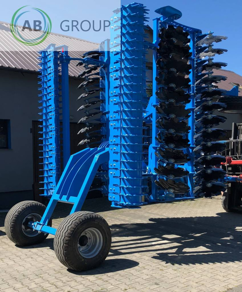 Hydraulically foldable disc harrow with a 5 m BTH trolley - Ситнач со дискови: слика 4 Hydraulically foldable disc harrow with a 5 m BTH trolley - Ситнач со дискови: слика 4