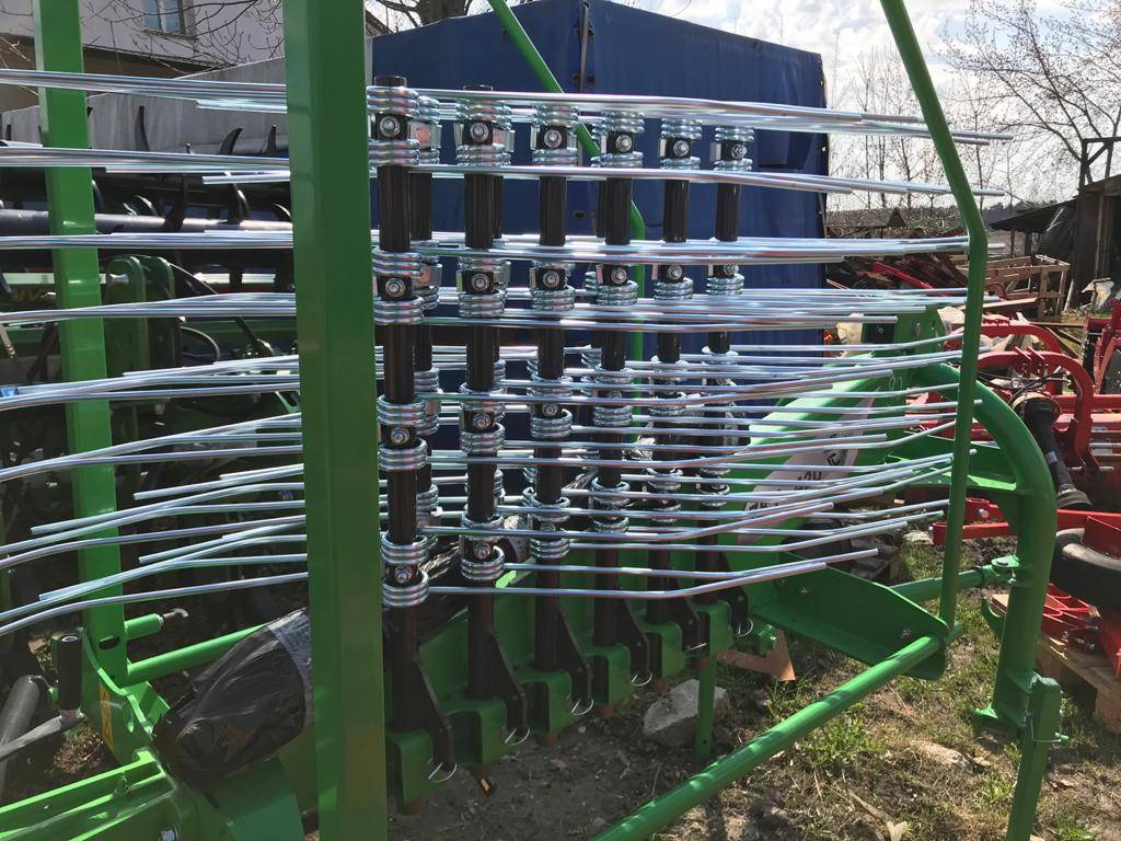 Inter-Tech Rotary Rake ZKT-420, 4.2 m - Превртувач и гребло: слика 3 Inter-Tech Rotary Rake ZKT-420, 4.2 m - Превртувач и гребло: слика 3