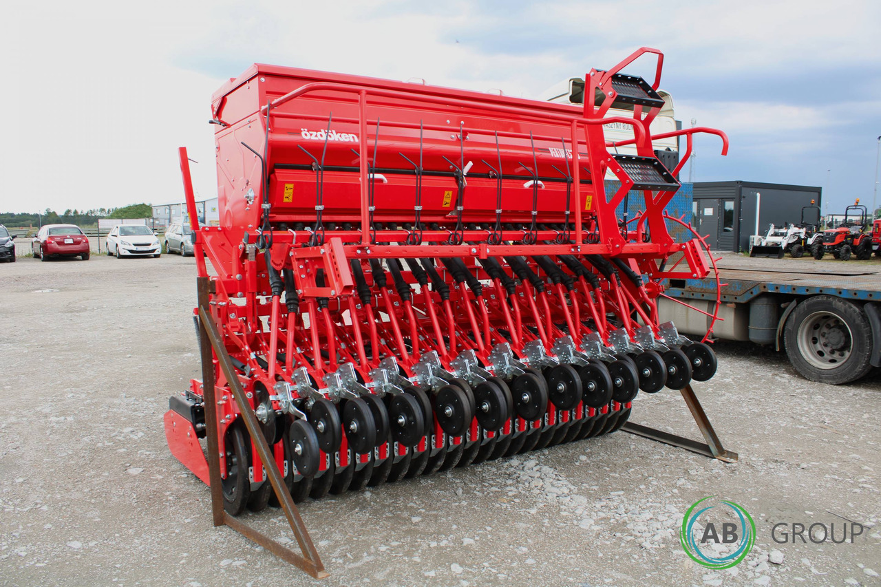 Mounted seed drill combination with power harrow Ozdoken Pertum CS-300 – double disc, rubber roller - Комбајнска семенска дупчалка: слика 3 Mounted seed drill combination with power harrow Ozdoken Pertum CS-300 – double disc, rubber roller - Комбајнска семенска дупчалка: слика 3