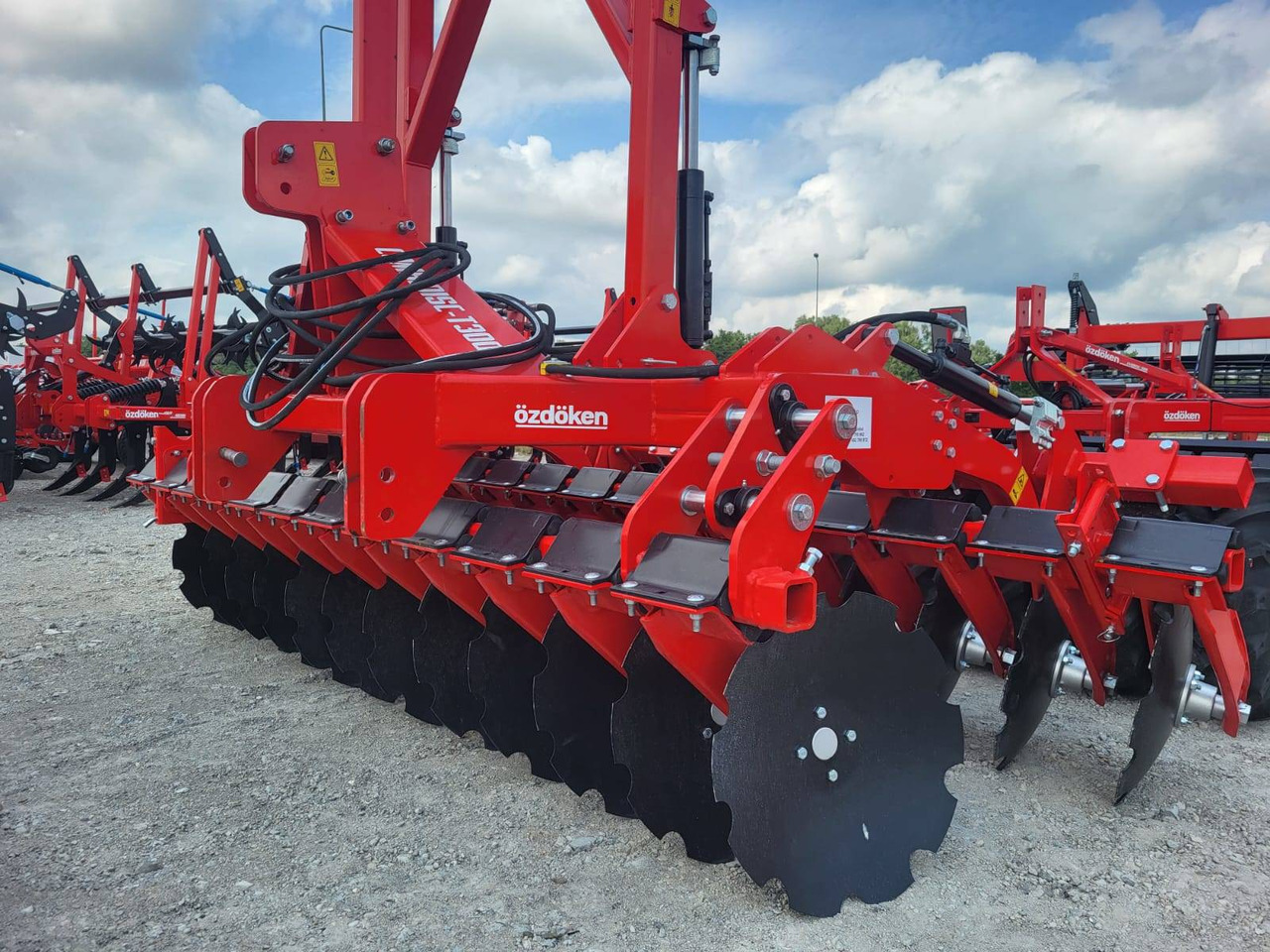 Ozdoken disc harrow Combidisc T300, 3 m - on stock - Ситнач со дискови: слика 3 Ozdoken disc harrow Combidisc T300, 3 m - on stock - Ситнач со дискови: слика 3