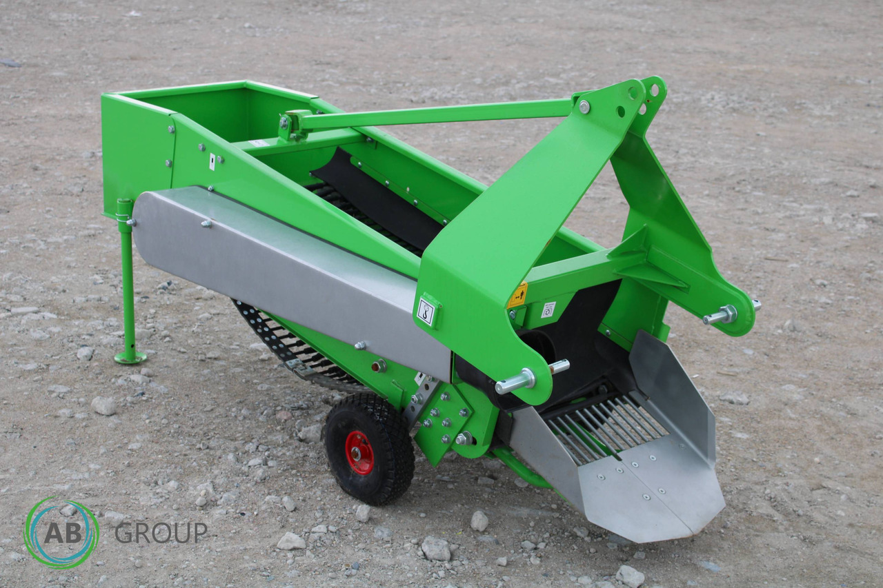 Single-row conveyor potato digger Bomet Upus Z656 - Комбајн за компир: слика 1 Single-row conveyor potato digger Bomet Upus Z656 - Комбајн за компир: слика 1