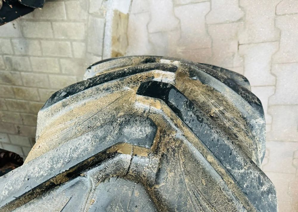 Телескопски ракувач Caterpillar TH 336: слика 16