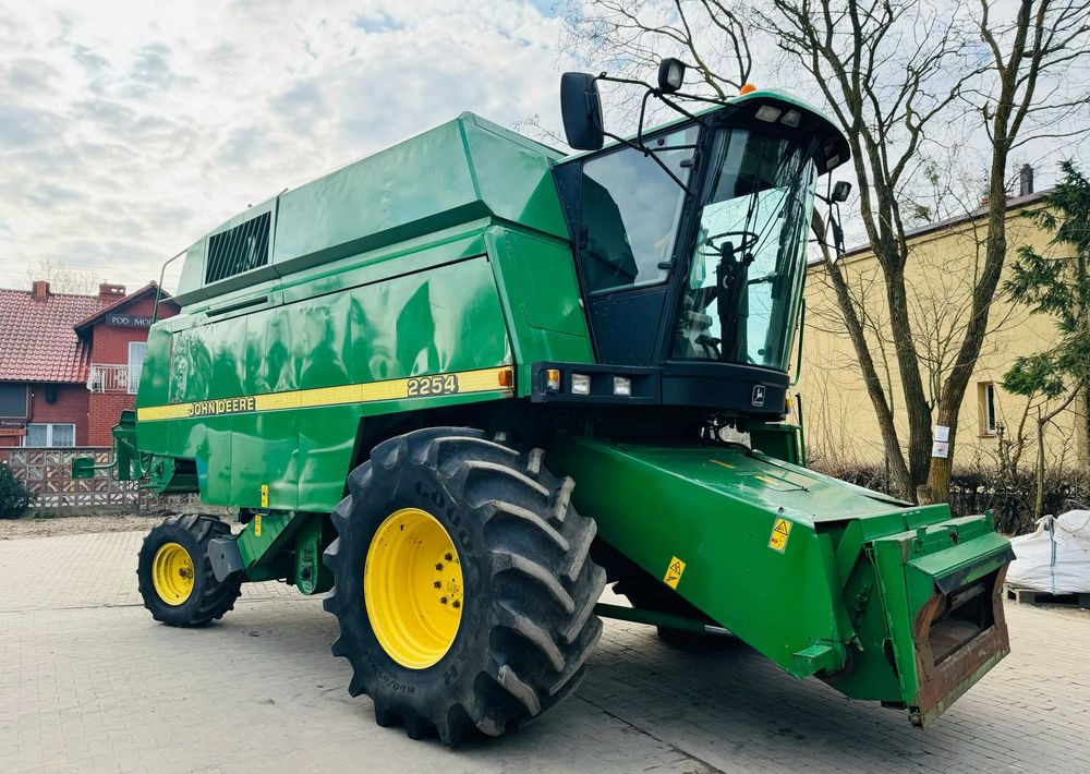 John Deere 2254 - Комбајн: слика 2 John Deere 2254 - Комбајн: слика 2