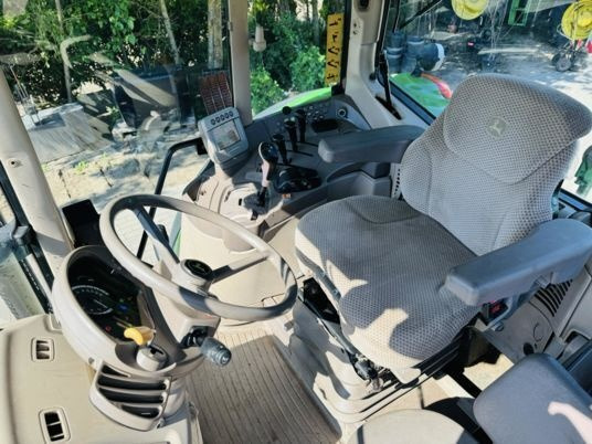 John Deere 6930 PREMIUM - Трактор: слика 2 John Deere 6930 PREMIUM - Трактор: слика 2