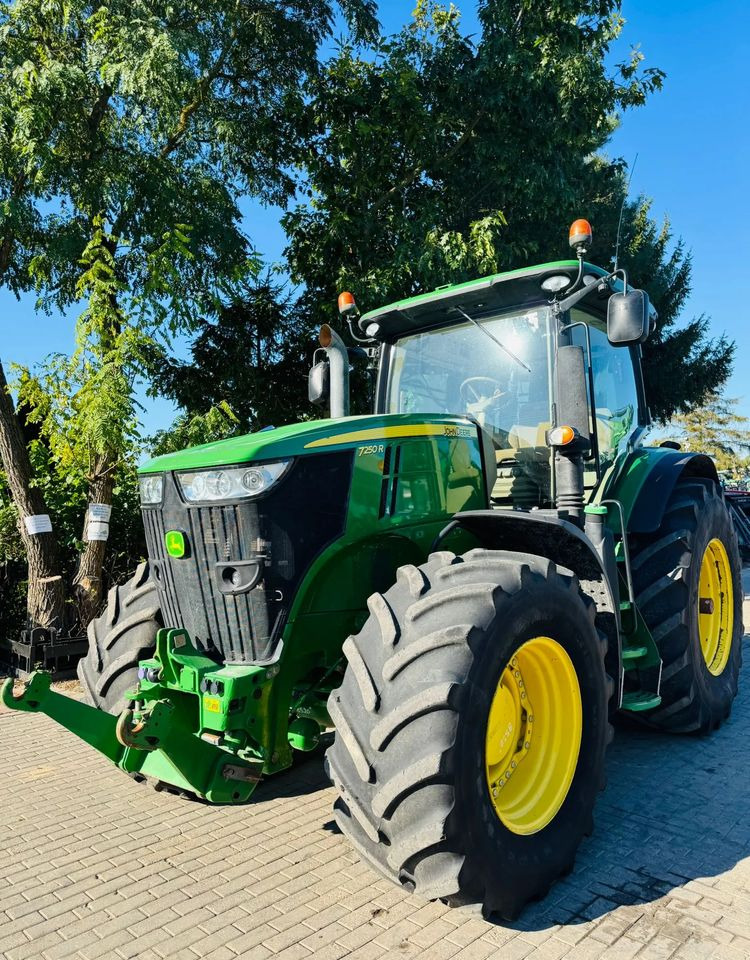 John Deere 7250R - Трактор: слика 1 John Deere 7250R - Трактор: слика 1