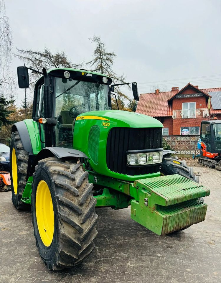 John Deere 7430 Premium - Трактор: слика 2 John Deere 7430 Premium - Трактор: слика 2