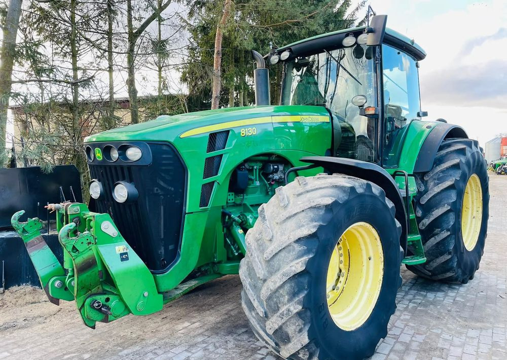 John Deere 8130 - Трактор: слика 2 John Deere 8130 - Трактор: слика 2