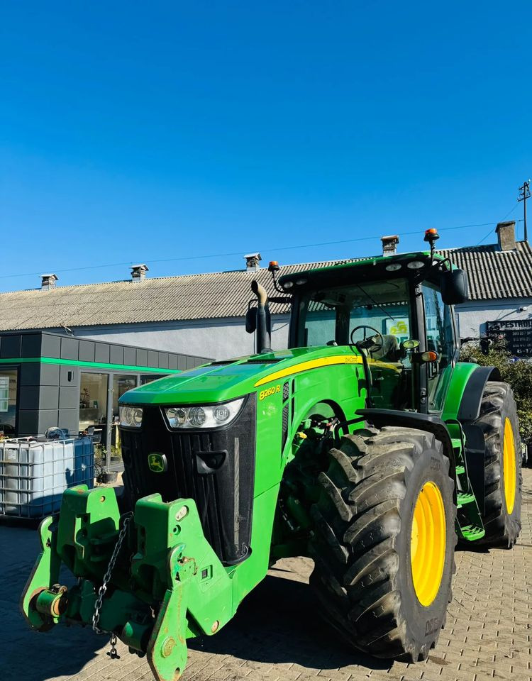 John Deere 8260R - Трактор: слика 4 John Deere 8260R - Трактор: слика 4
