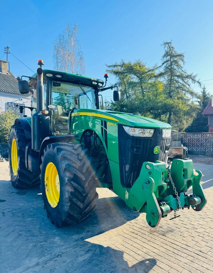 John Deere 8260R - Трактор: слика 3 John Deere 8260R - Трактор: слика 3