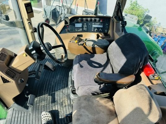 John Deere 8310 - Трактор: слика 5 John Deere 8310 - Трактор: слика 5