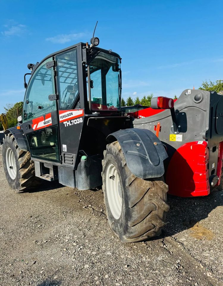 Massey Ferguson TH 70.38 - Телескопски ракувач: слика 4 Massey Ferguson TH 70.38 - Телескопски ракувач: слика 4