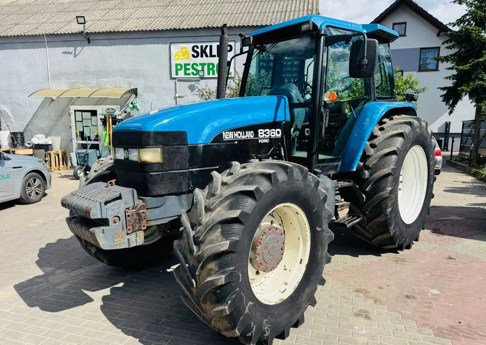 New Holland 8360 - Трактор: слика 1 New Holland 8360 - Трактор: слика 1