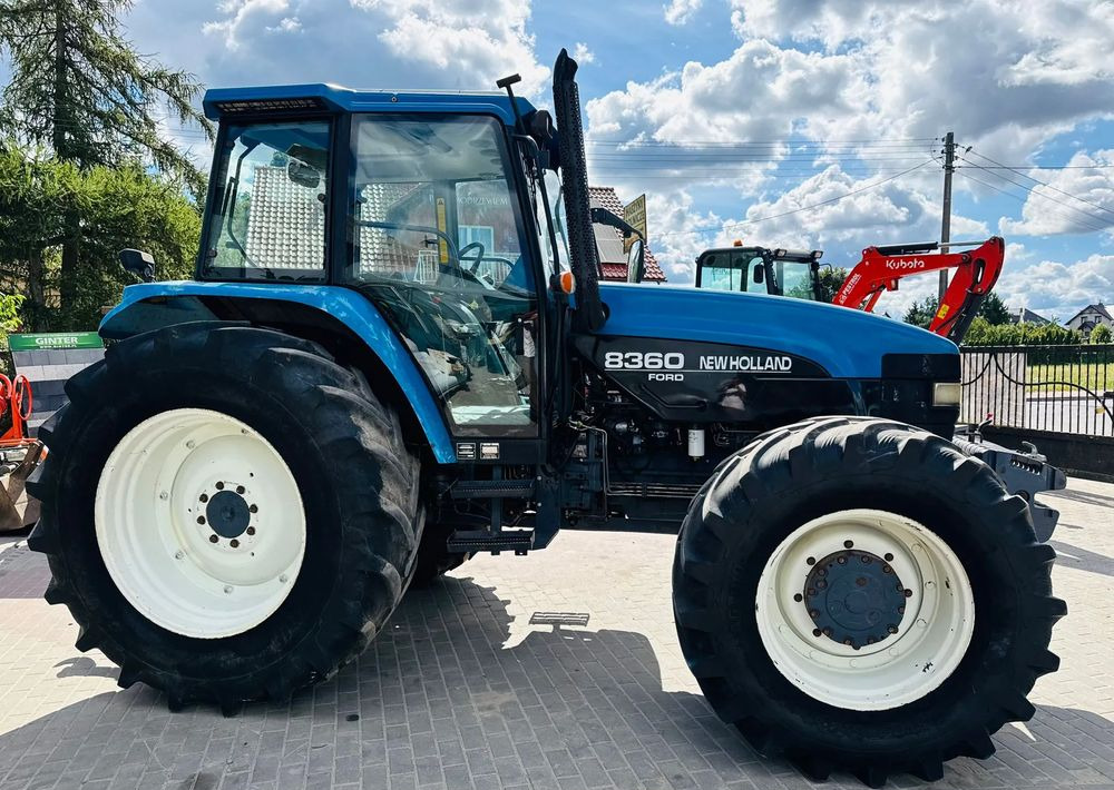 New Holland 8360 - Трактор: слика 5 New Holland 8360 - Трактор: слика 5