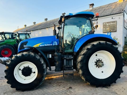 New Holland T7030 - Трактор: слика 5 New Holland T7030 - Трактор: слика 5
