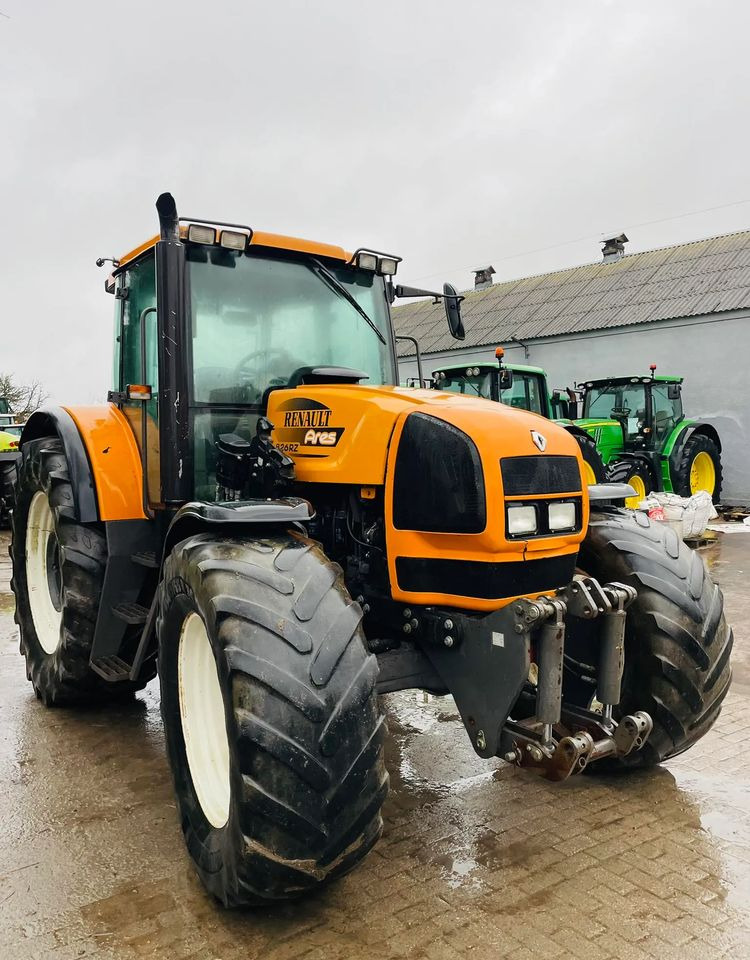 Renault Ares 826 RZ - Трактор: слика 1 Renault Ares 826 RZ - Трактор: слика 1