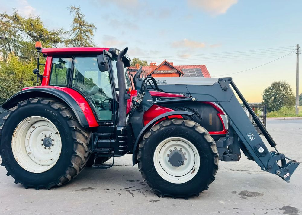Valtra T213 Versu - Трактор: слика 2 Valtra T213 Versu - Трактор: слика 2