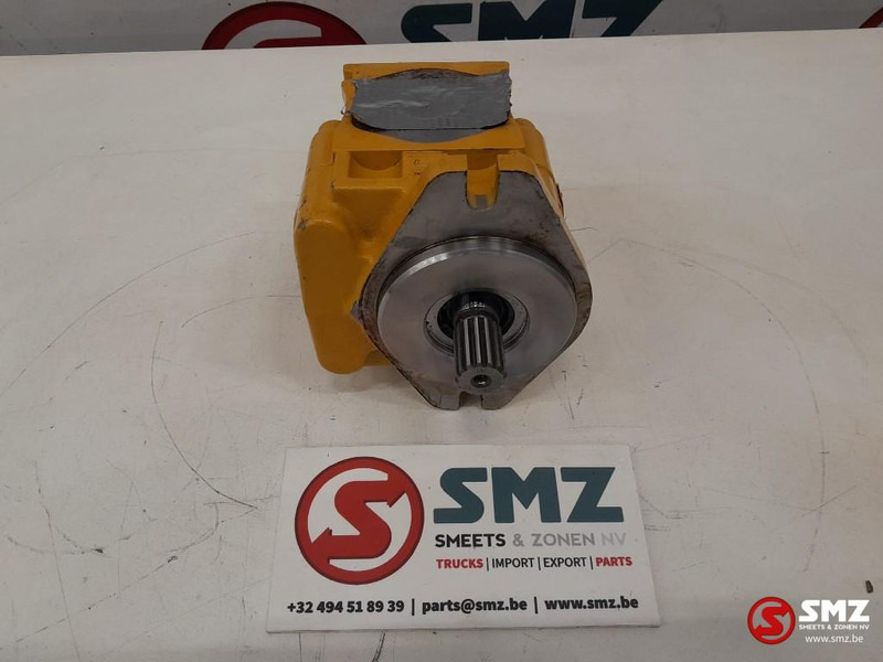 Caterpillar Auxiliary gear pump Caterpillar - Хидраулична пумпа за Опрема за ракување со материјали: слика 1 Caterpillar Auxiliary gear pump Caterpillar - Хидраулична пумпа за Опрема за ракување со материјали: слика 1